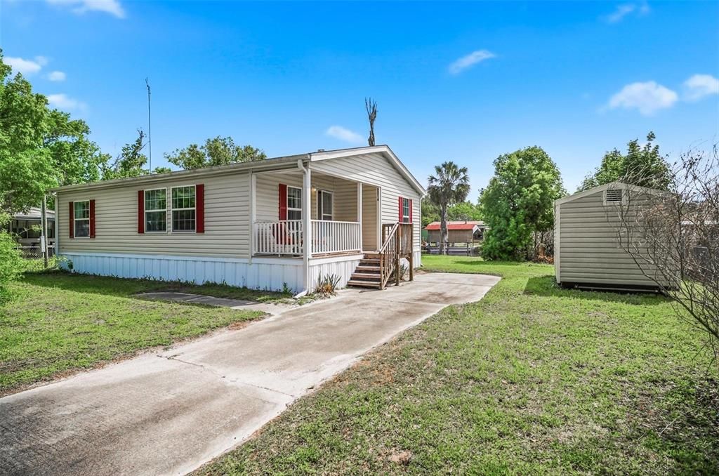 For Sale: $250,000 (2 beds, 2 baths, 962 Square Feet)