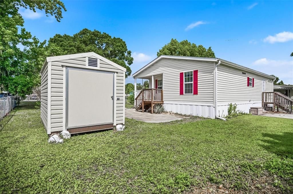 For Sale: $250,000 (2 beds, 2 baths, 962 Square Feet)