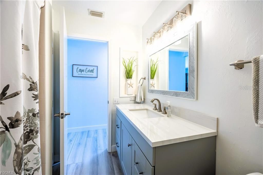 En Venta: $469,000 (3 camas, 2 baños, 2025 Pies cuadrados)