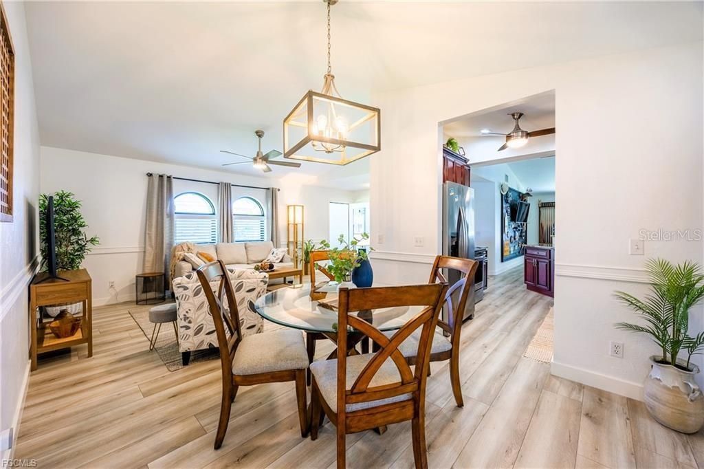 En Venta: $469,000 (3 camas, 2 baños, 2025 Pies cuadrados)