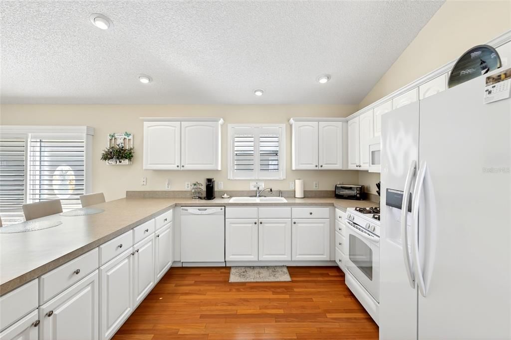 For Sale: $409,000 (3 beds, 2 baths, 1397 Square Feet)