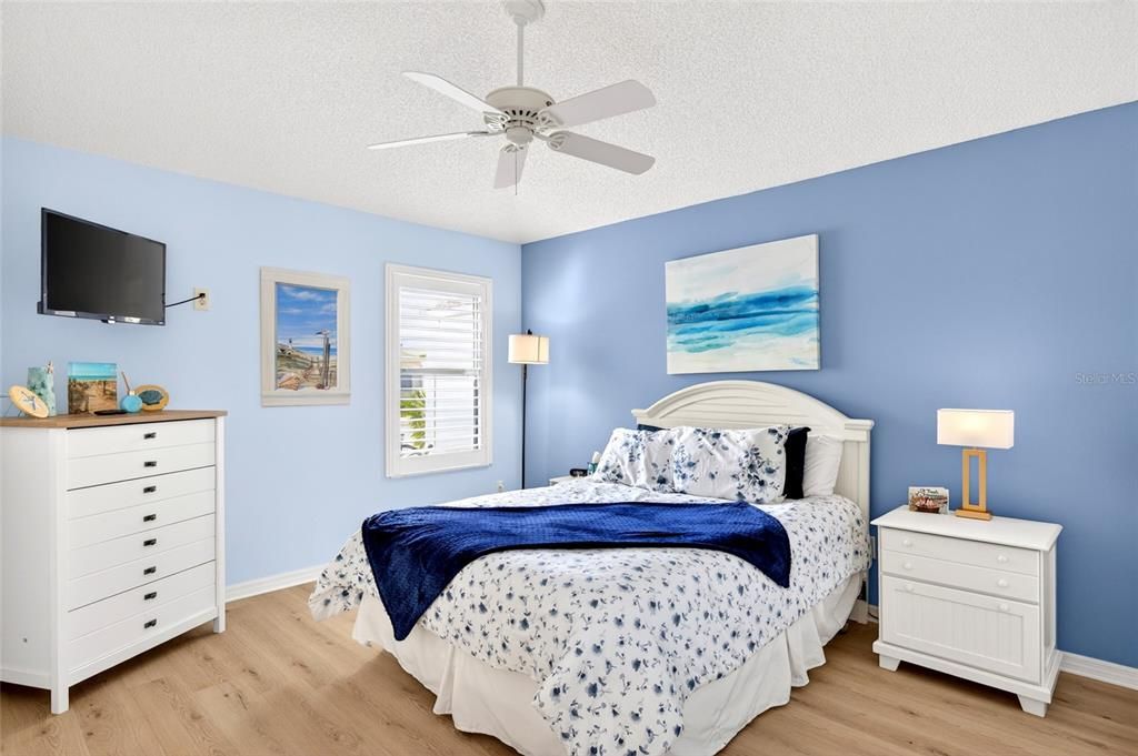 For Sale: $409,000 (3 beds, 2 baths, 1397 Square Feet)