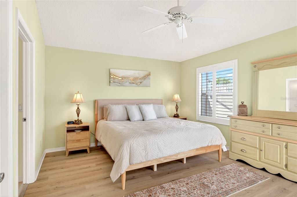 For Sale: $409,000 (3 beds, 2 baths, 1397 Square Feet)