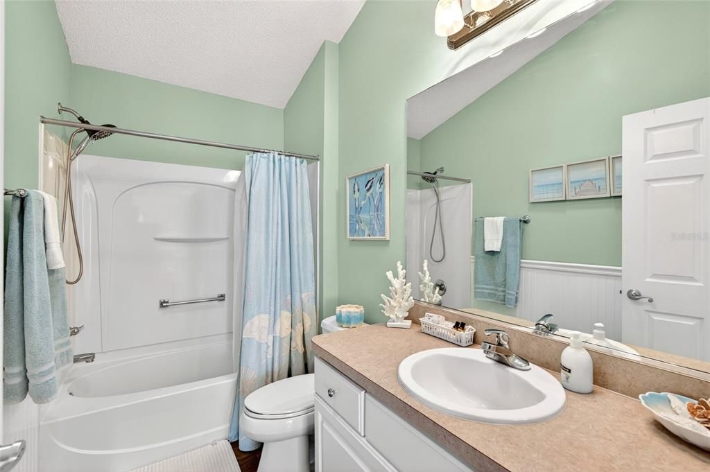For Sale: $409,000 (3 beds, 2 baths, 1397 Square Feet)