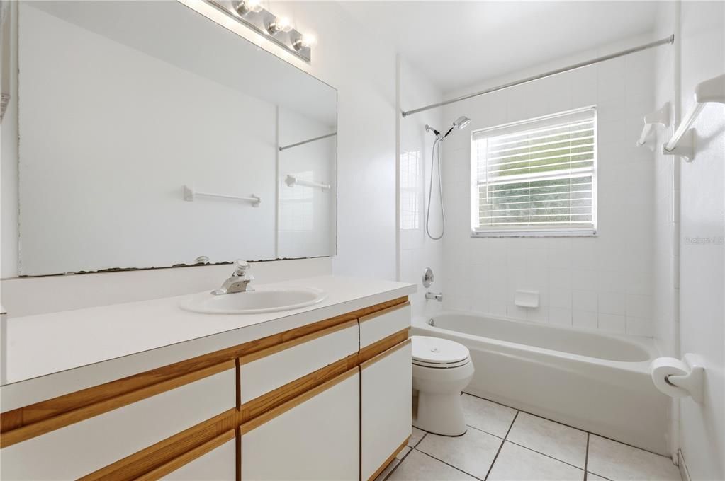 En Venta: $384,500 (4 camas, 2 baños, 1485 Pies cuadrados)