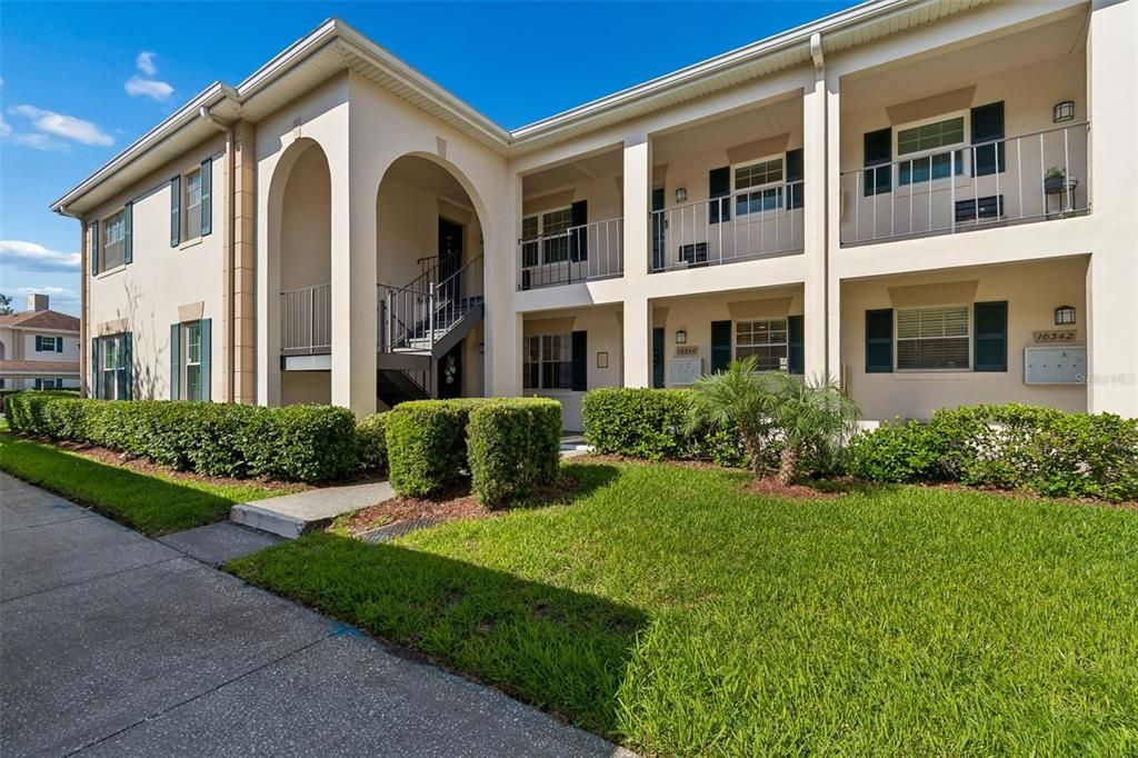Active With Contract: $220,000 (2 beds, 1 baths, 923 Square Feet)