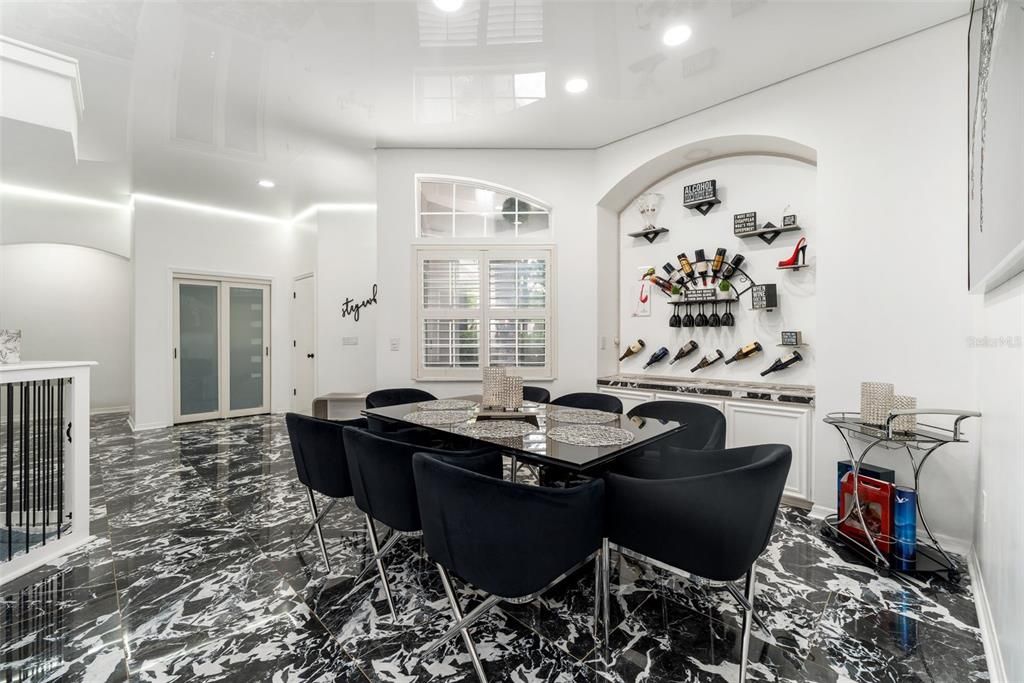 En Venta: $1,189,000 (5 camas, 5 baños, 4168 Pies cuadrados)