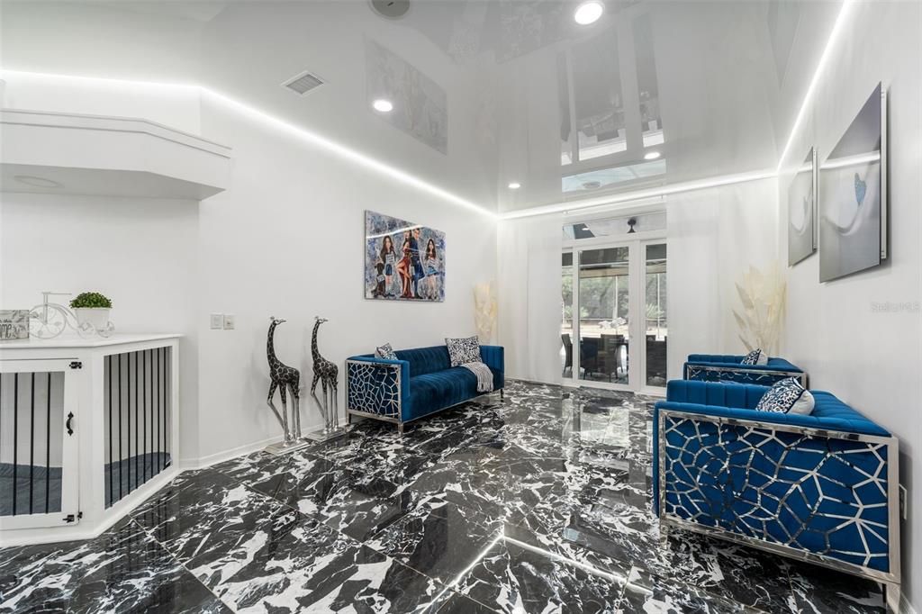 En Venta: $1,189,000 (5 camas, 5 baños, 4168 Pies cuadrados)