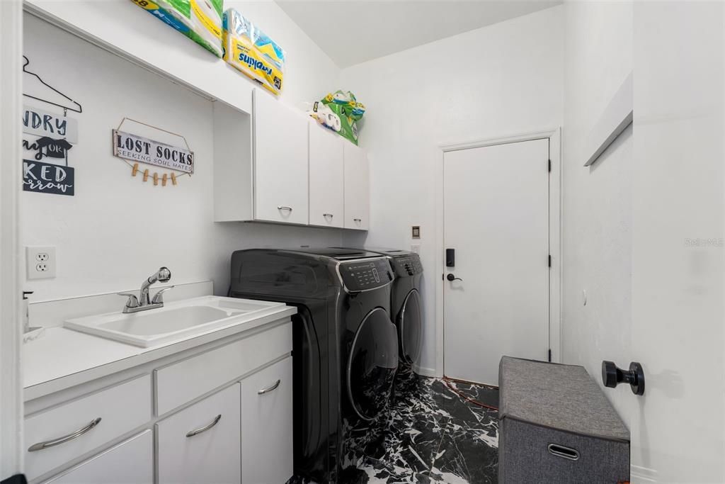 En Venta: $1,189,000 (5 camas, 5 baños, 4168 Pies cuadrados)