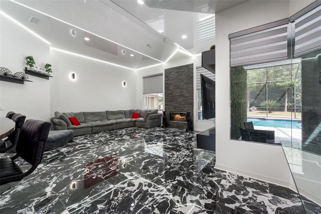 En Venta: $1,189,000 (5 camas, 5 baños, 4168 Pies cuadrados)