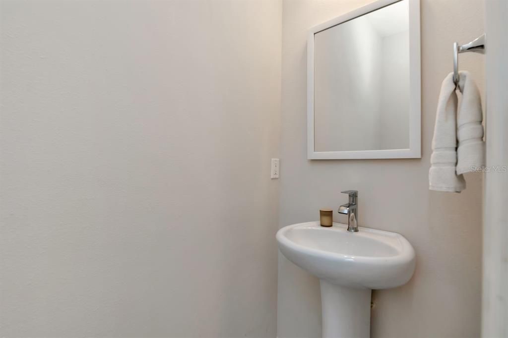 For Sale: $449,900 (3 beds, 2 baths, 2262 Square Feet)