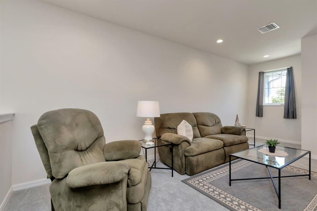 For Sale: $449,900 (3 beds, 2 baths, 2262 Square Feet)