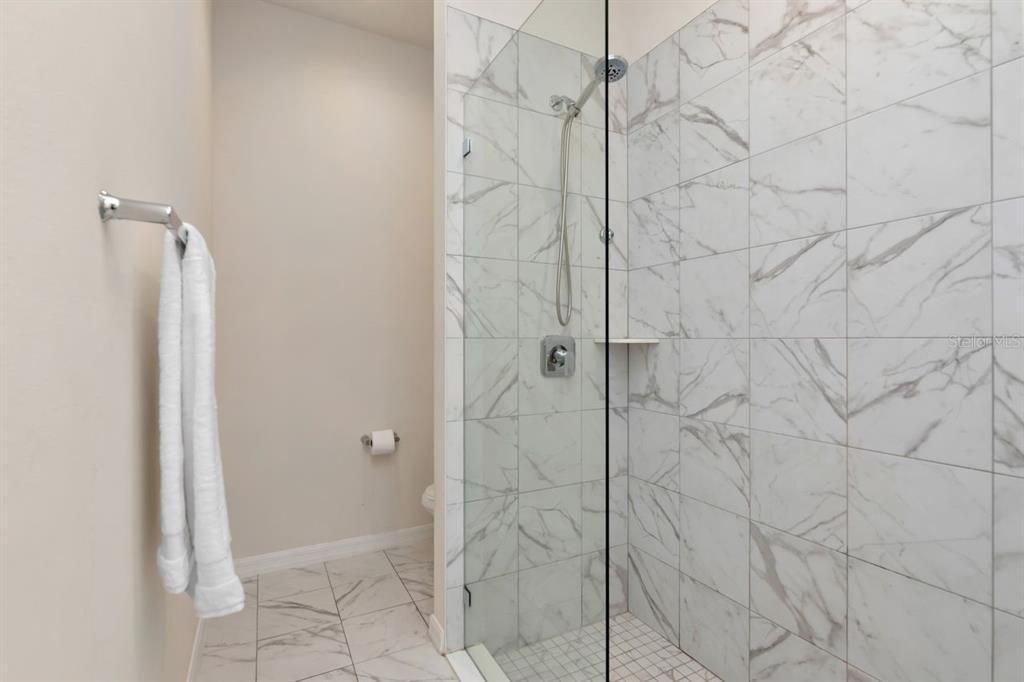 For Sale: $449,900 (3 beds, 2 baths, 2262 Square Feet)