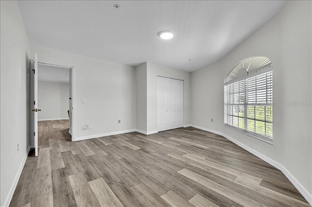 Active With Contract: $500,000 (3 beds, 2 baths, 2258 Square Feet)