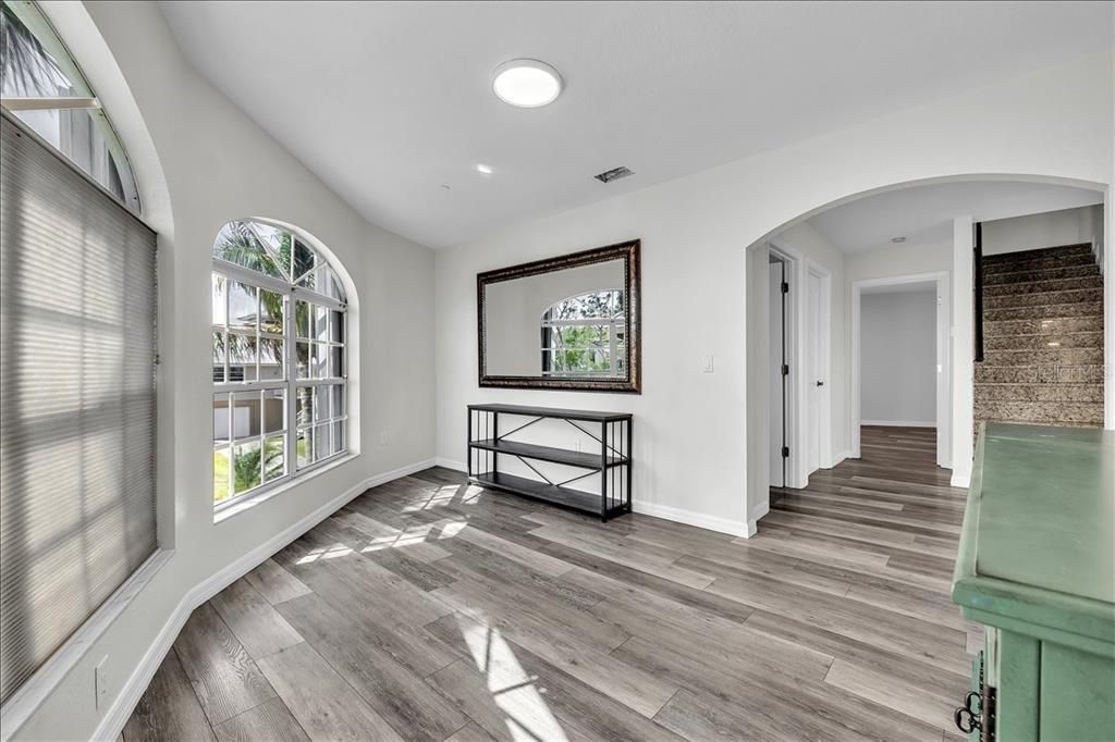 Active With Contract: $500,000 (3 beds, 2 baths, 2258 Square Feet)