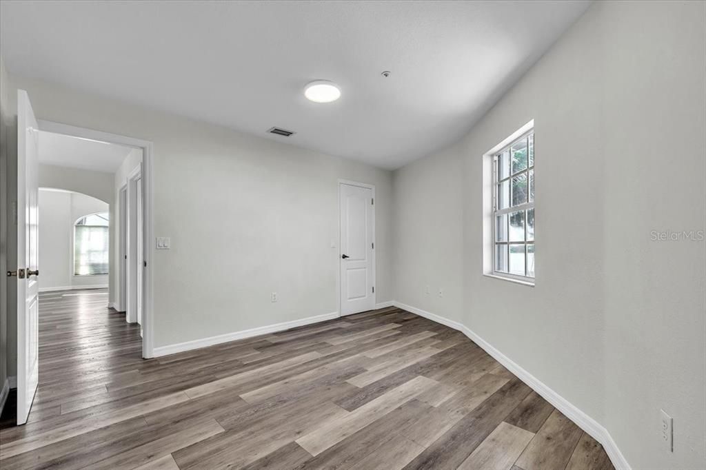 Active With Contract: $500,000 (3 beds, 2 baths, 2258 Square Feet)