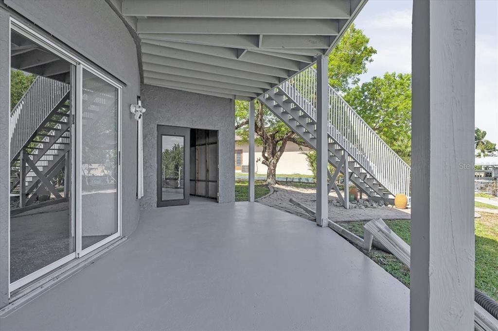 Active With Contract: $500,000 (3 beds, 2 baths, 2258 Square Feet)