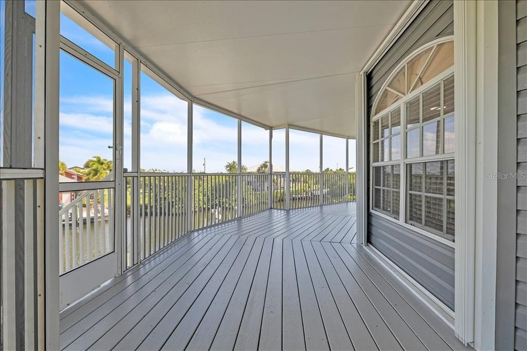 Active With Contract: $500,000 (3 beds, 2 baths, 2258 Square Feet)