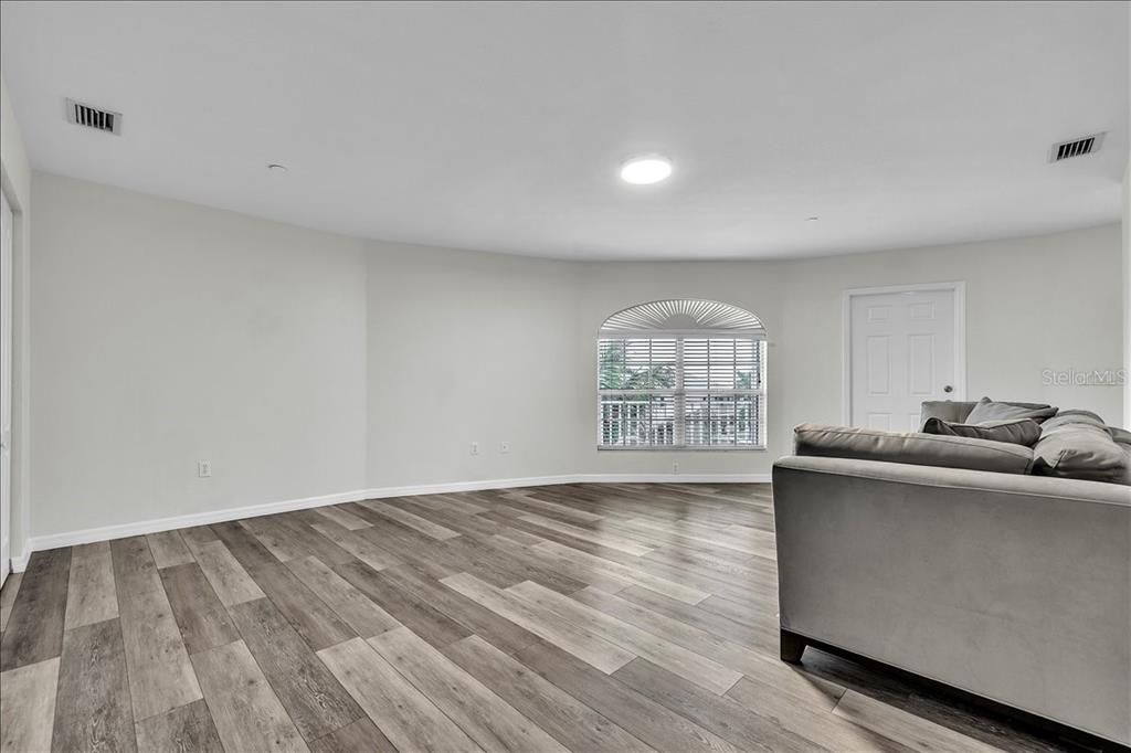 Active With Contract: $500,000 (3 beds, 2 baths, 2258 Square Feet)