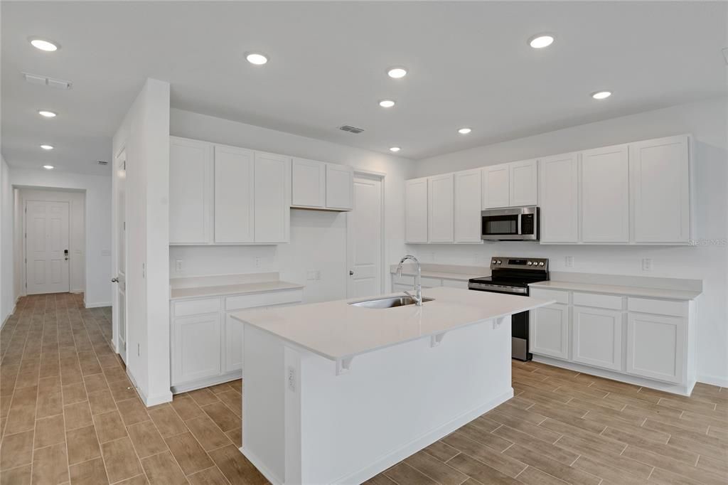 For Sale: $439,999 (3 beds, 2 baths, 1965 Square Feet)