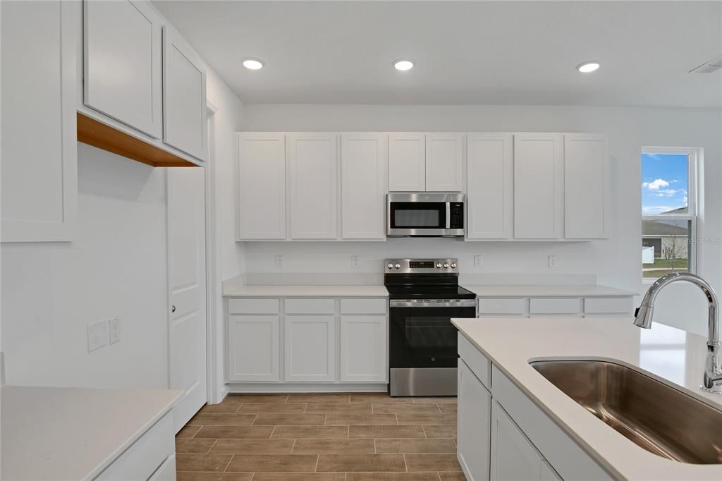 For Sale: $439,999 (3 beds, 2 baths, 1965 Square Feet)