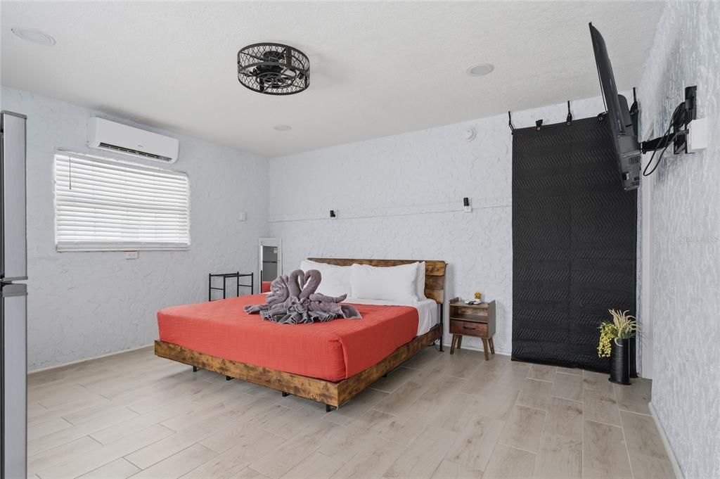 For Sale: $5,700,000 (0 beds, 0 baths, 5301 Square Feet)