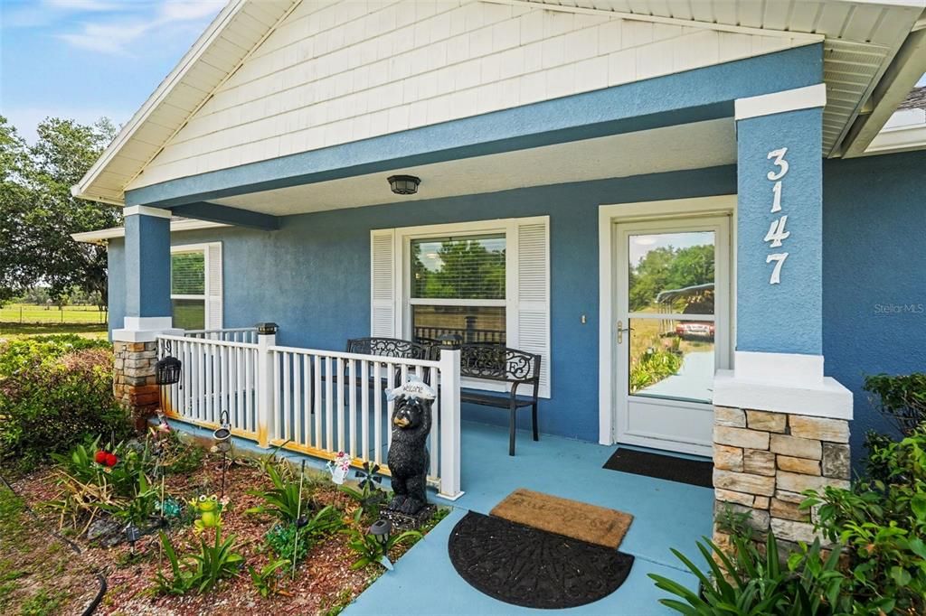 For Sale: $550,000 (3 beds, 2 baths, 1760 Square Feet)