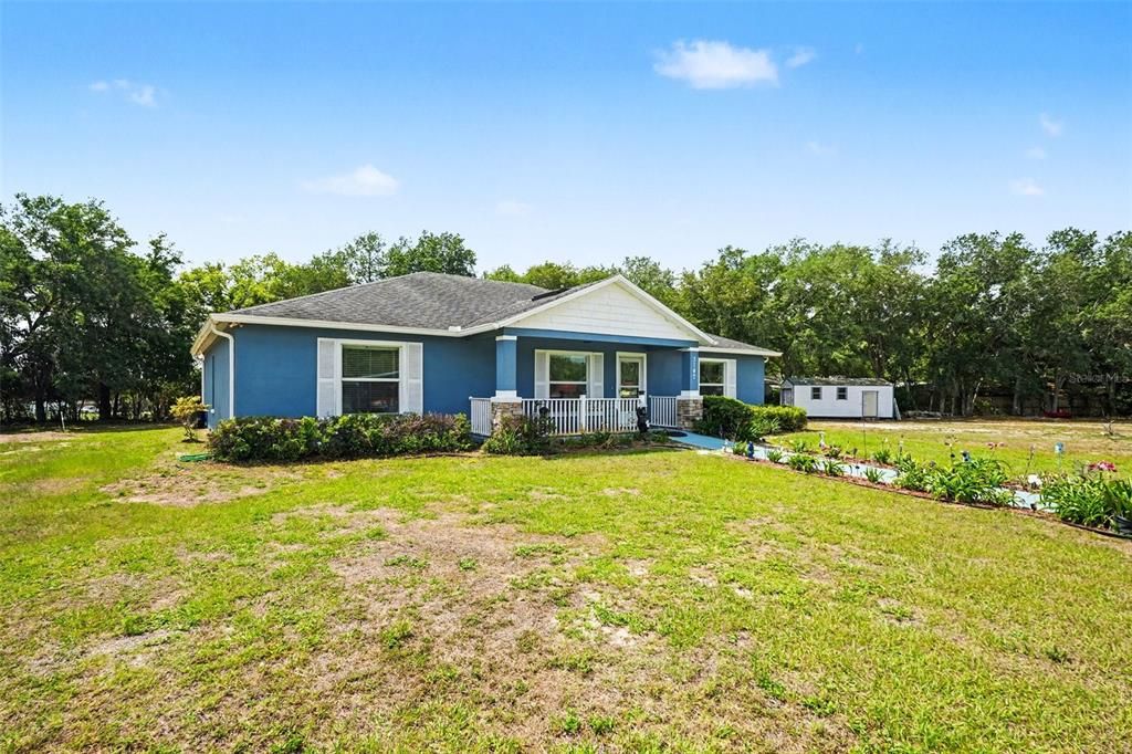 For Sale: $550,000 (3 beds, 2 baths, 1760 Square Feet)