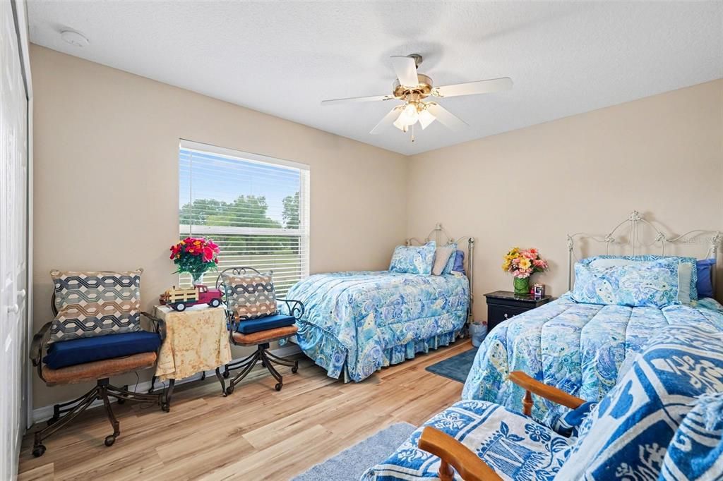 For Sale: $550,000 (3 beds, 2 baths, 1760 Square Feet)