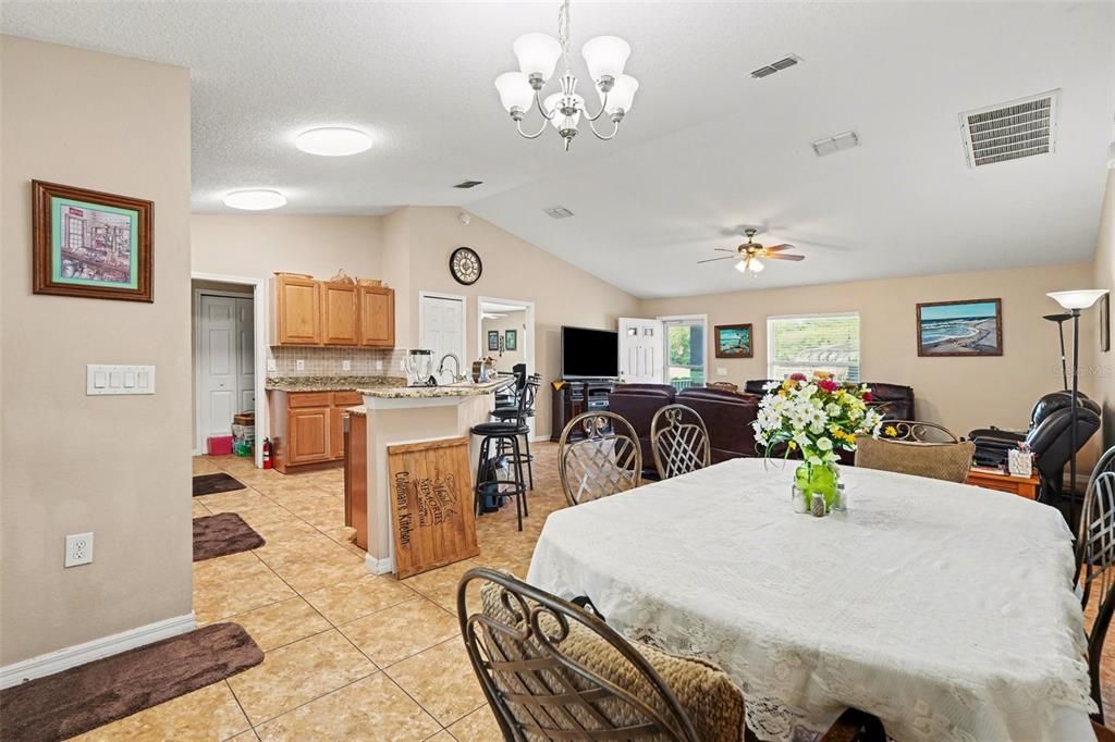 For Sale: $550,000 (3 beds, 2 baths, 1760 Square Feet)
