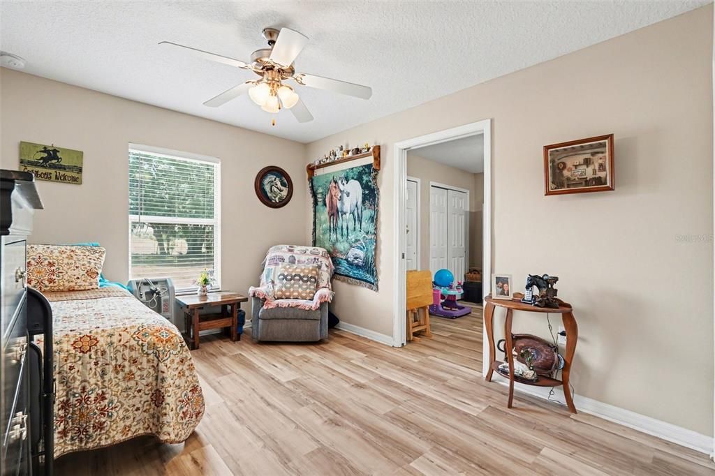 For Sale: $550,000 (3 beds, 2 baths, 1760 Square Feet)