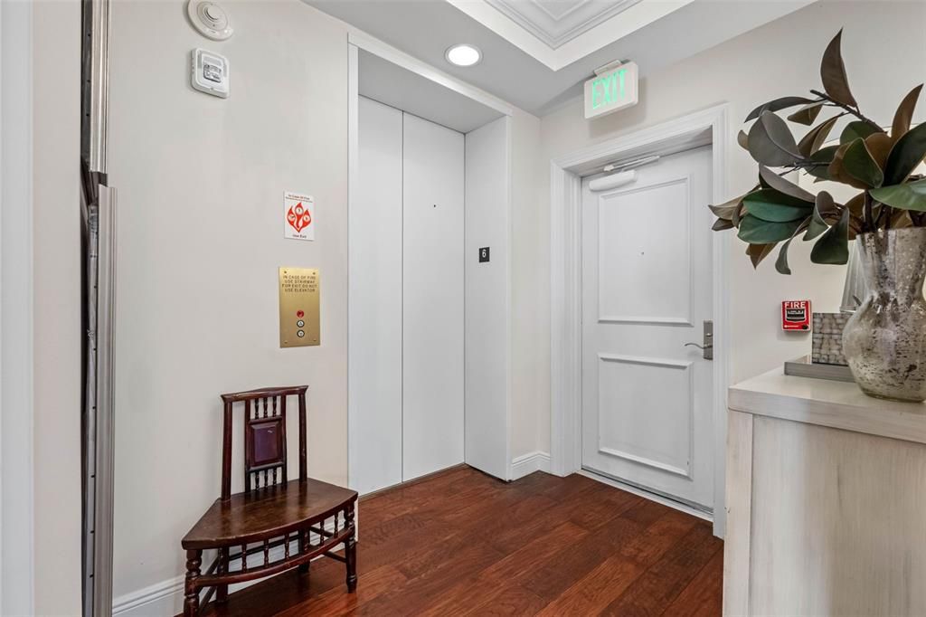 Active With Contract: $925,000 (3 beds, 2 baths, 2000 Square Feet)