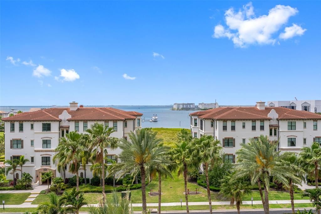 Active With Contract: $925,000 (3 beds, 2 baths, 2000 Square Feet)