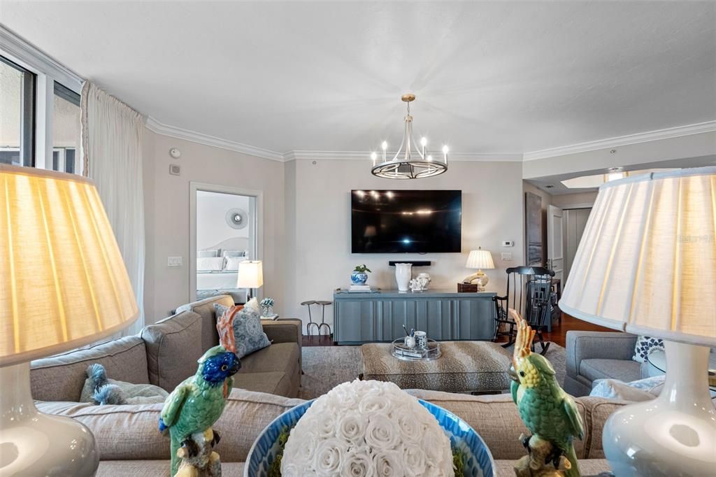 Active With Contract: $925,000 (3 beds, 2 baths, 2000 Square Feet)
