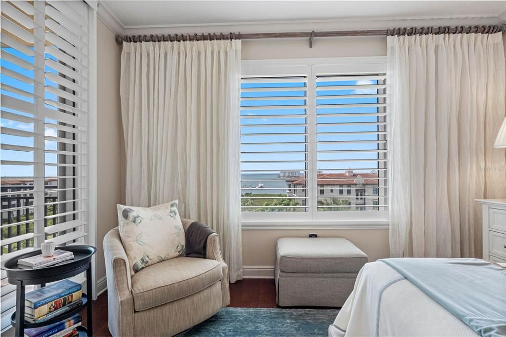 Active With Contract: $925,000 (3 beds, 2 baths, 2000 Square Feet)