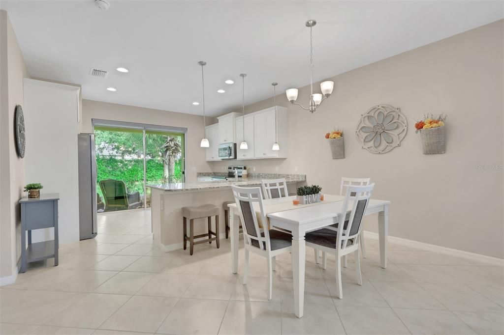 Active With Contract: $249,000 (2 beds, 2 baths, 1544 Square Feet)