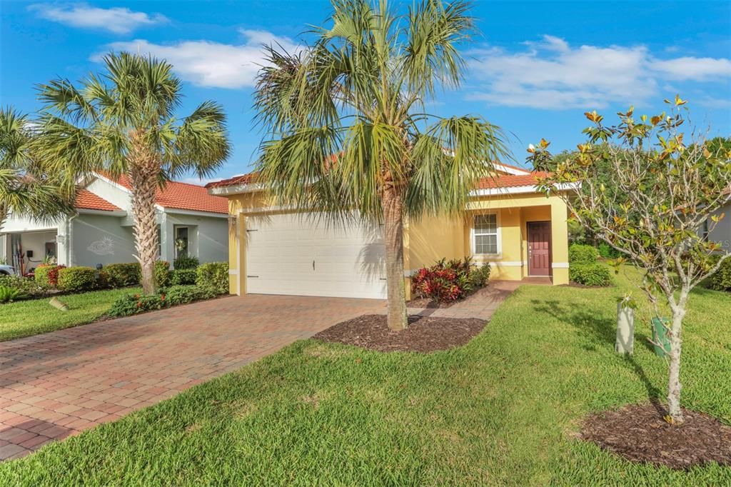 Active With Contract: $249,000 (2 beds, 2 baths, 1544 Square Feet)