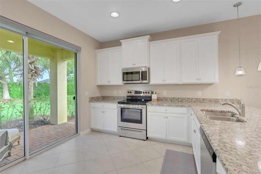 Active With Contract: $249,000 (2 beds, 2 baths, 1544 Square Feet)
