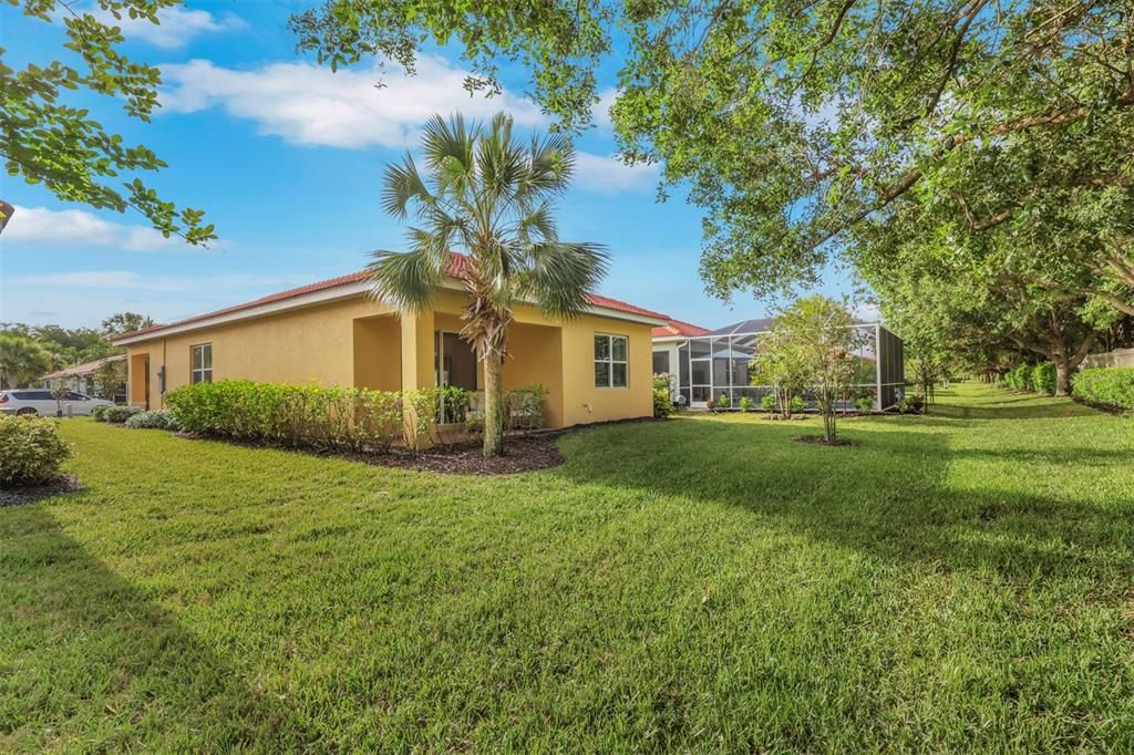 Active With Contract: $249,000 (2 beds, 2 baths, 1544 Square Feet)