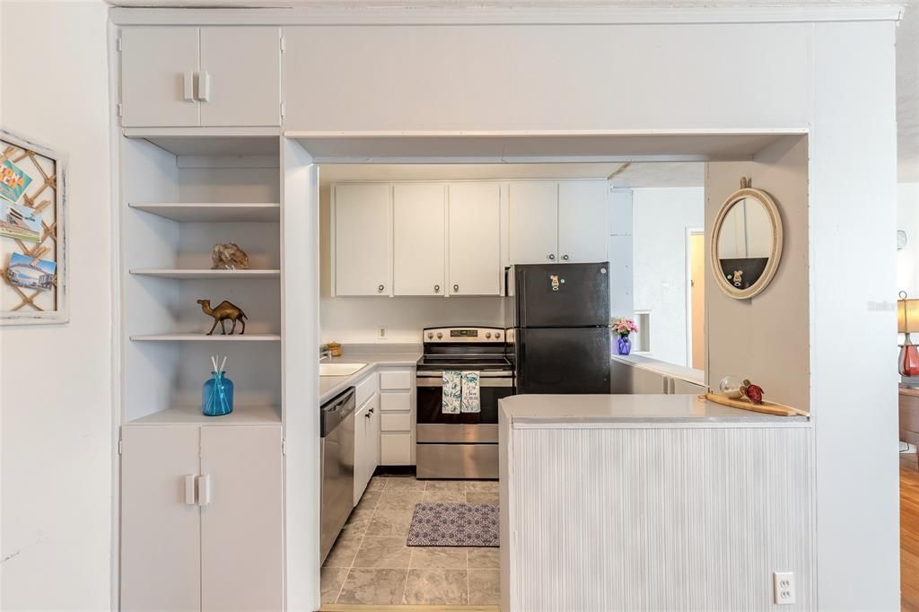 Active With Contract: $334,900 (3 beds, 1 baths, 1527 Square Feet)
