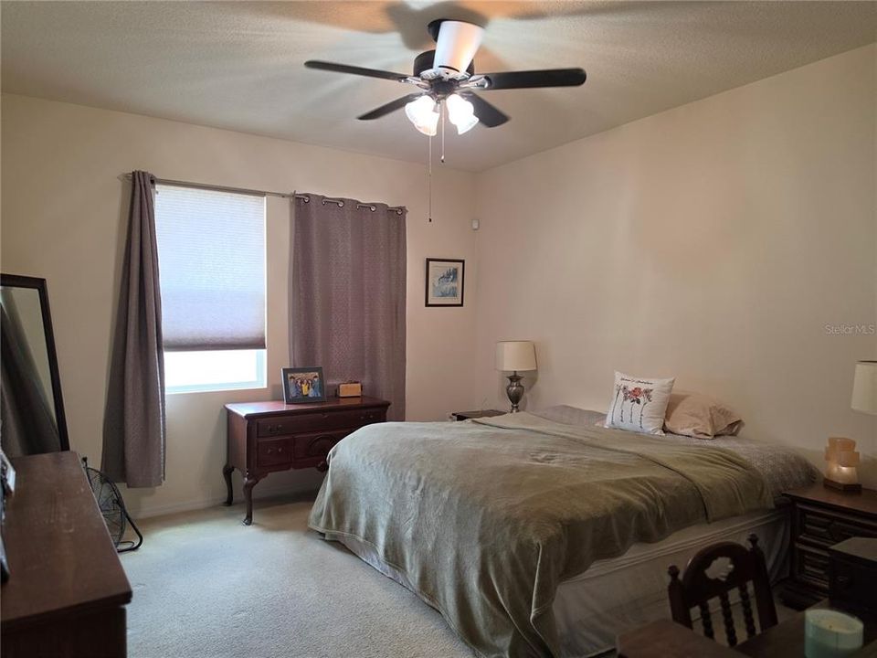 For Sale: $310,000 (4 beds, 2 baths, 1877 Square Feet)