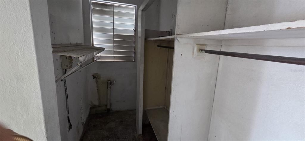 For Sale: $240,000 (0 beds, 0 baths, 1581 Square Feet)