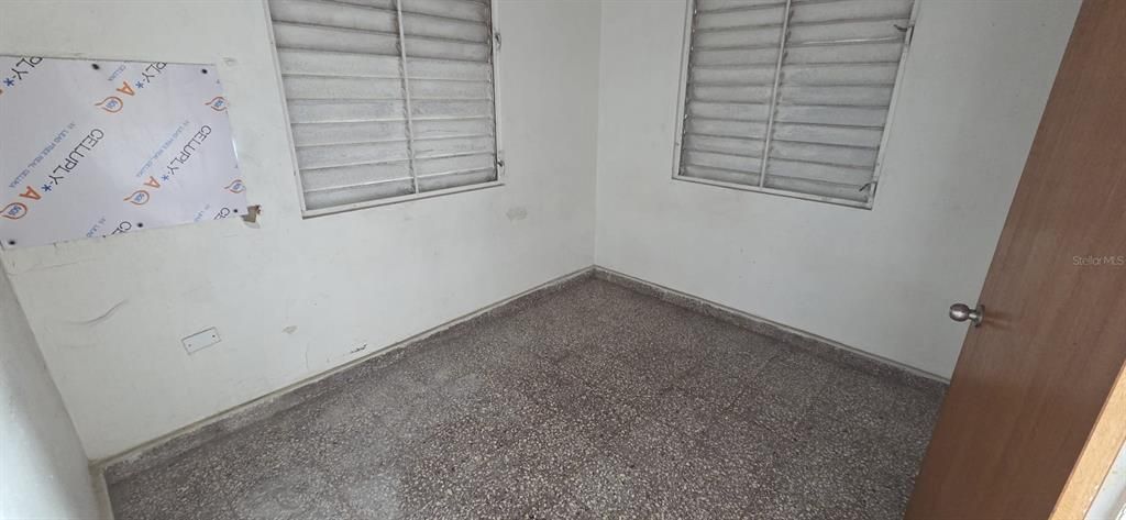 For Sale: $240,000 (0 beds, 0 baths, 1581 Square Feet)