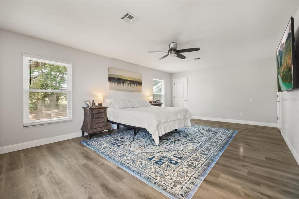 For Sale: $589,000 (4 beds, 3 baths, 2586 Square Feet)