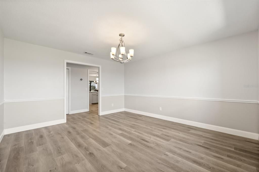 For Sale: $589,000 (4 beds, 3 baths, 2586 Square Feet)