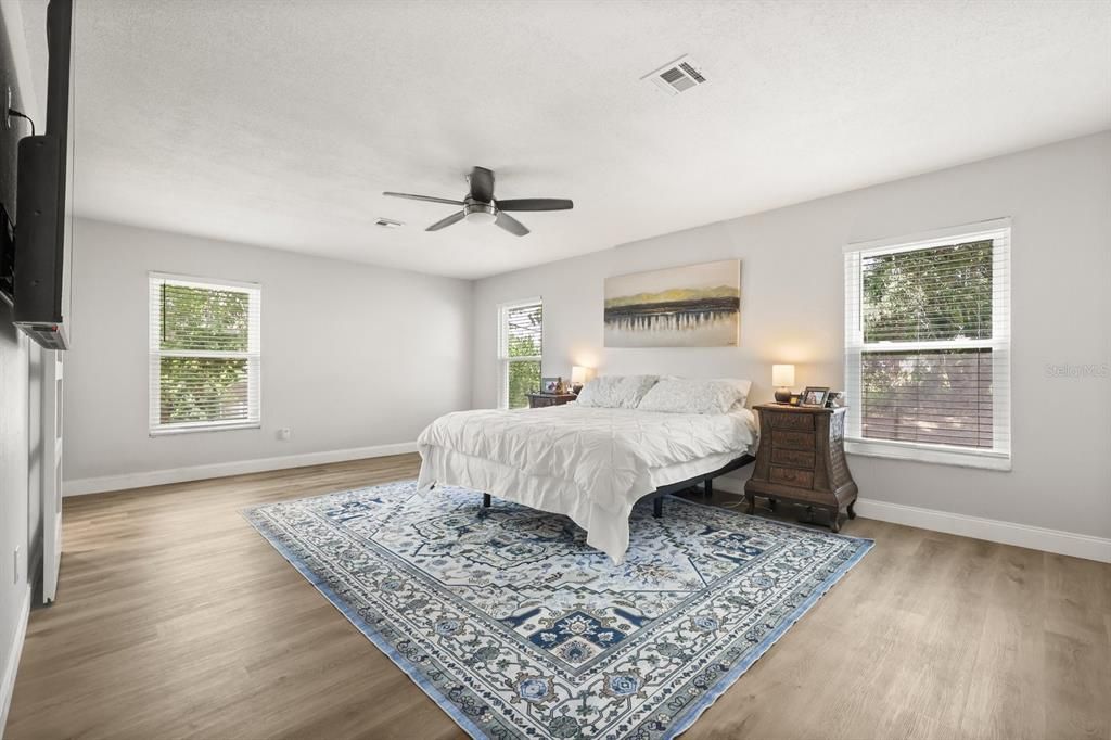 For Sale: $589,000 (4 beds, 3 baths, 2586 Square Feet)
