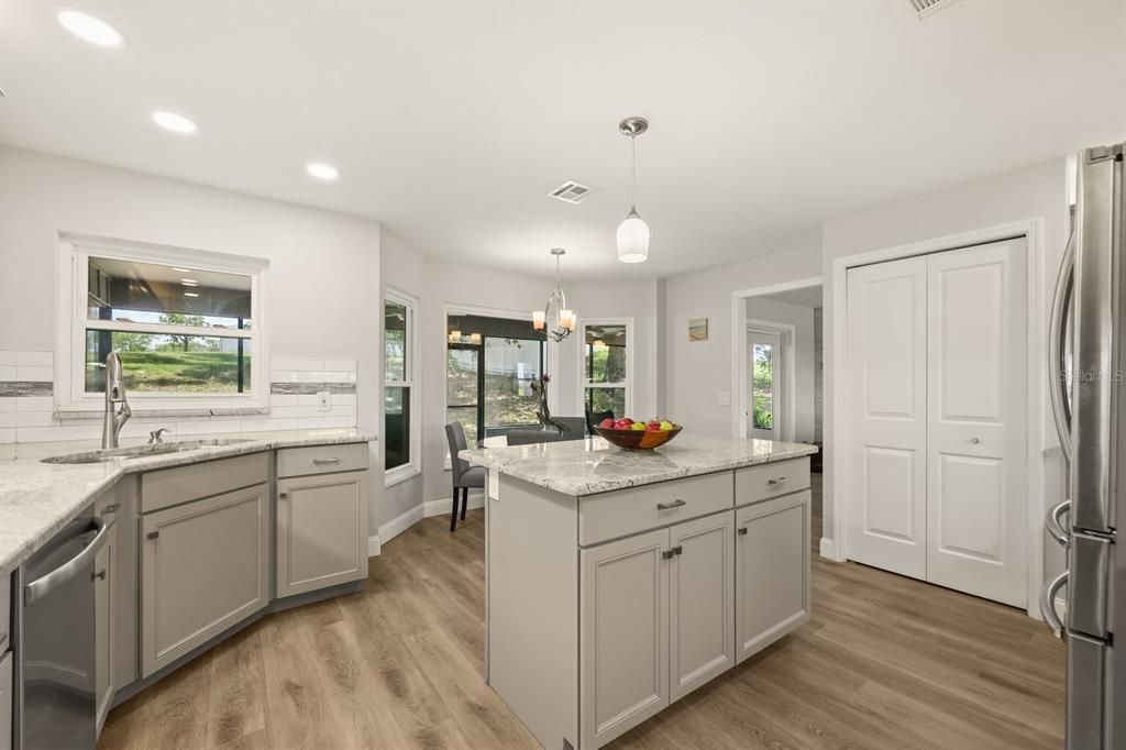 For Sale: $589,000 (4 beds, 3 baths, 2586 Square Feet)