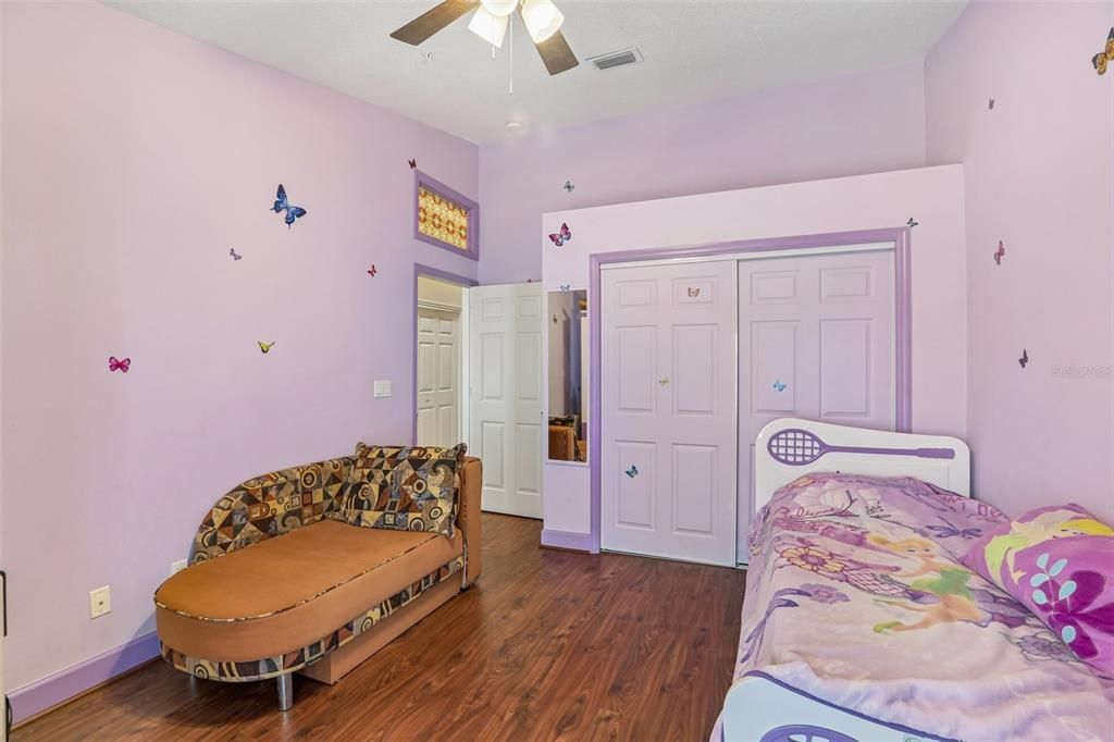 For Sale: $950,000 (3 beds, 2 baths, 2274 Square Feet)