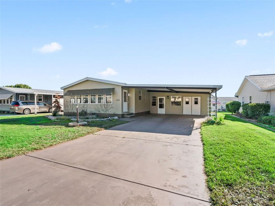 For Sale: $205,000 (2 beds, 2 baths, 1513 Square Feet)