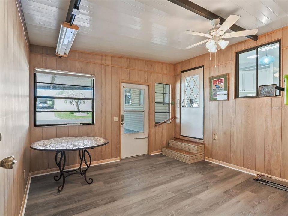 For Sale: $205,000 (2 beds, 2 baths, 1513 Square Feet)